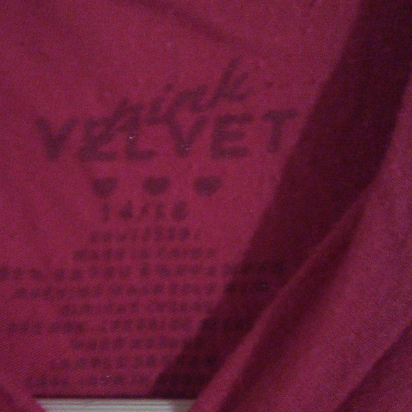 Velvet - Picture 2 of 3
